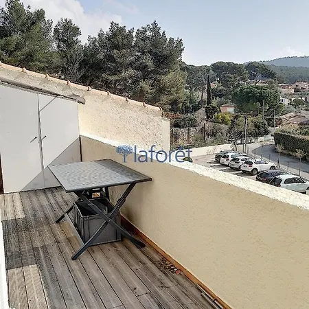 Duplex Proche Centre-ville Apartment Carqueiranne